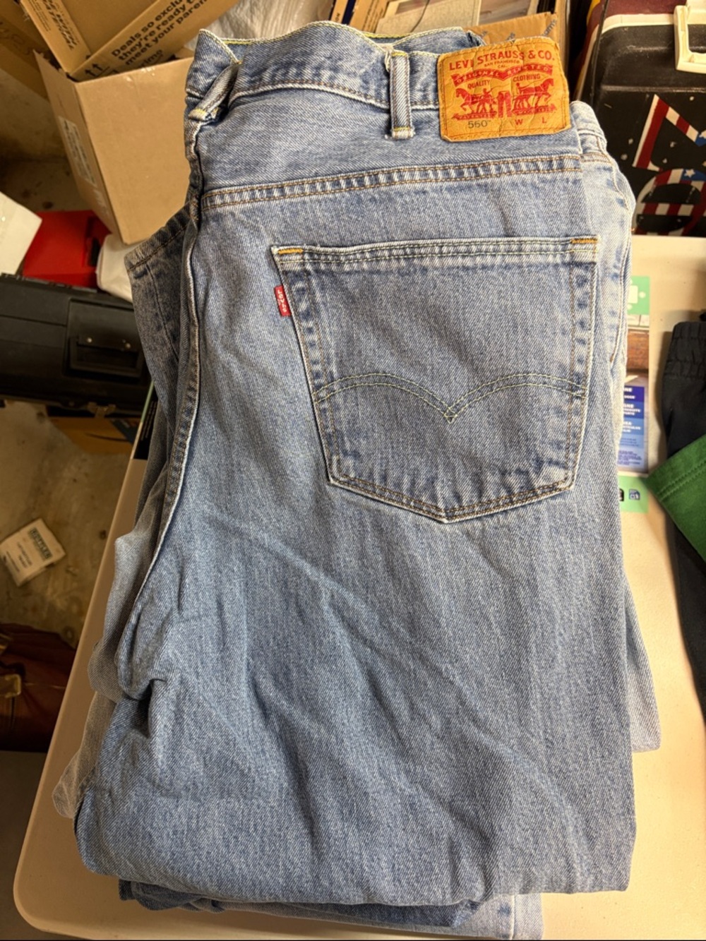 Levi's Men's Light Blue Relaxed Fit Denim Jeans with Signature Patch